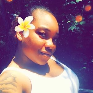 Meet your Posher, Tiara